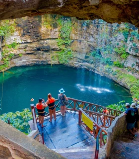 Nager dans les cenotes