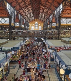 Parcourir le Grand marché couvert (Nagycsarnok)