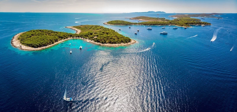 Découvrir les îles environnantes, Hvar, Croatie