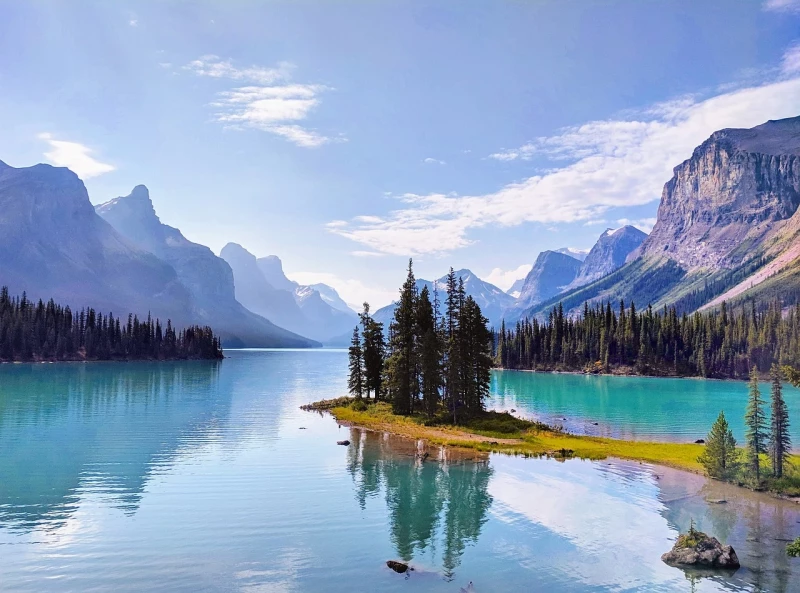 Maligne Lake, Alberta, The most beautiful lakes in Canada, Canada