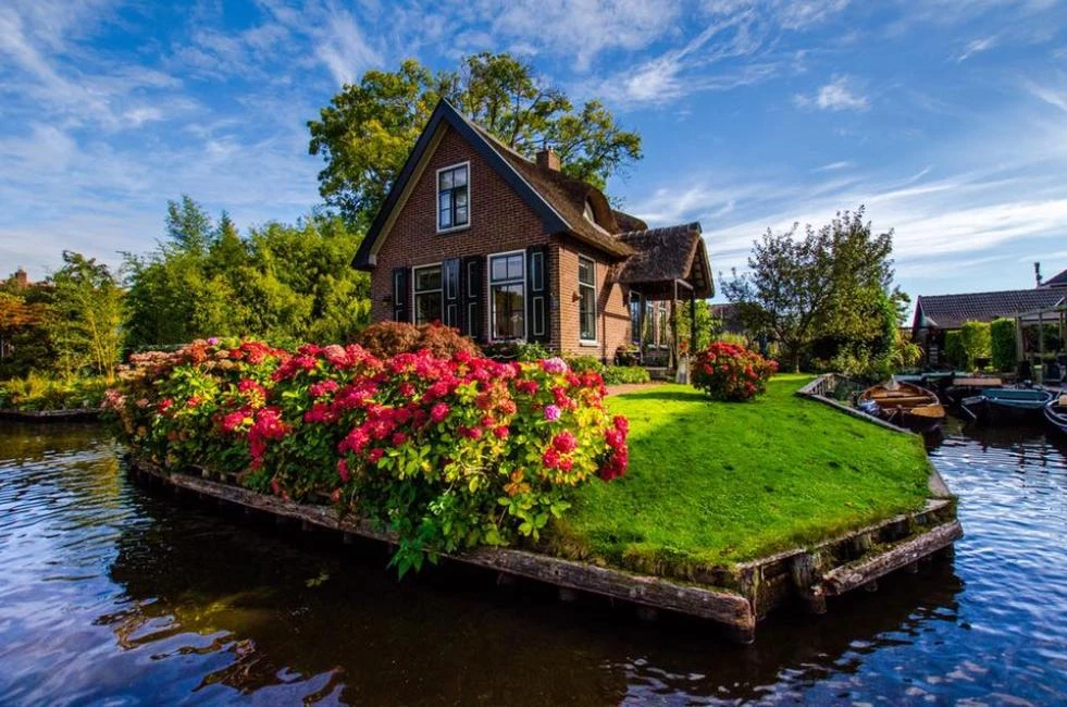 Excursion to Giethoorn