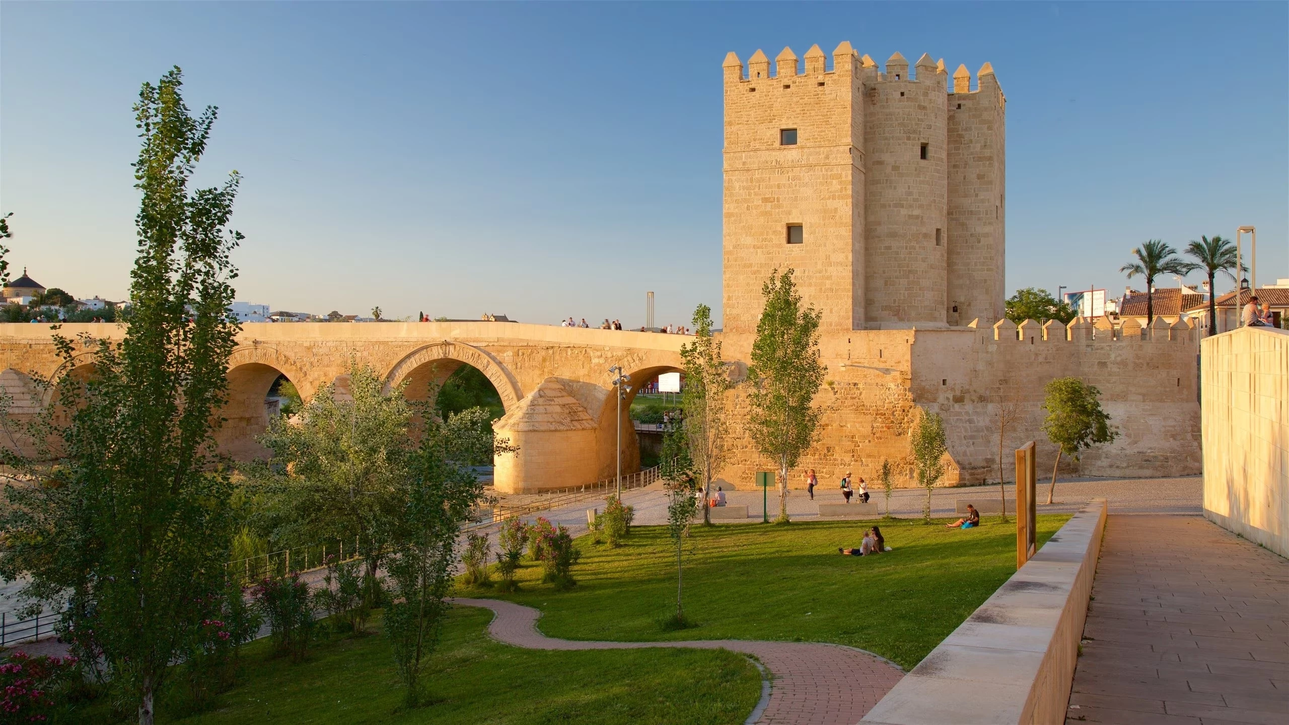La Tour de la Calahorra (Torre de la Calahorra)