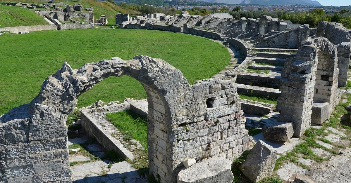 Visite de Salona