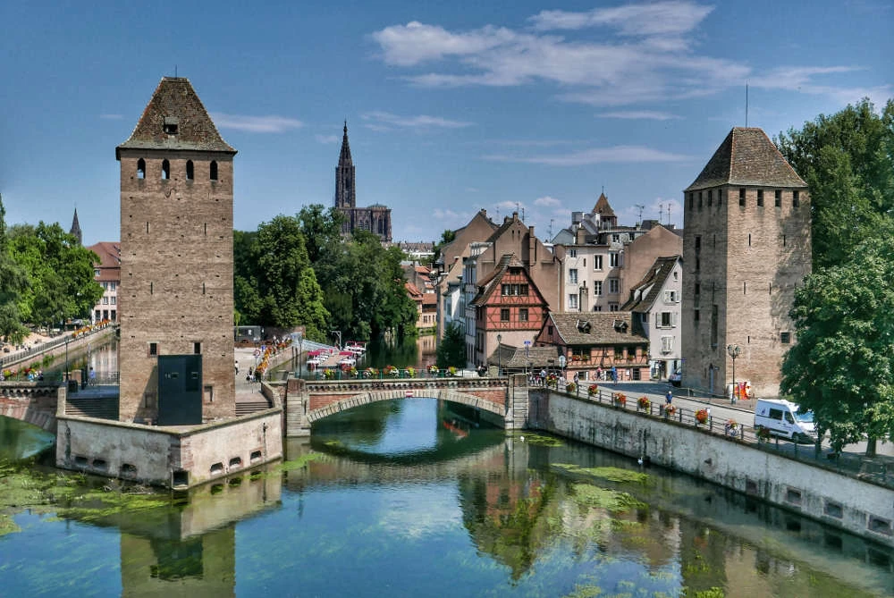 Les Ponts Couverts