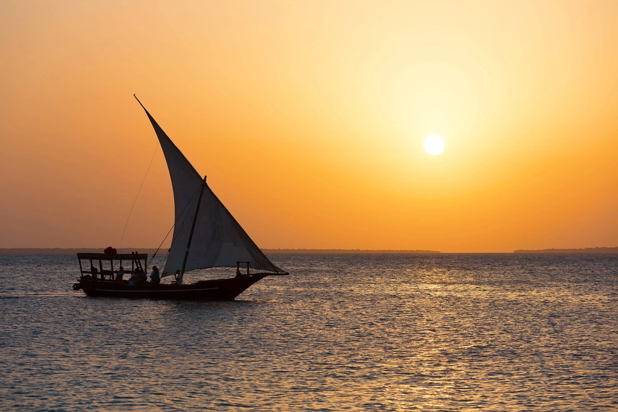 Coucher de soleil à bord d’un dhow traditionnel