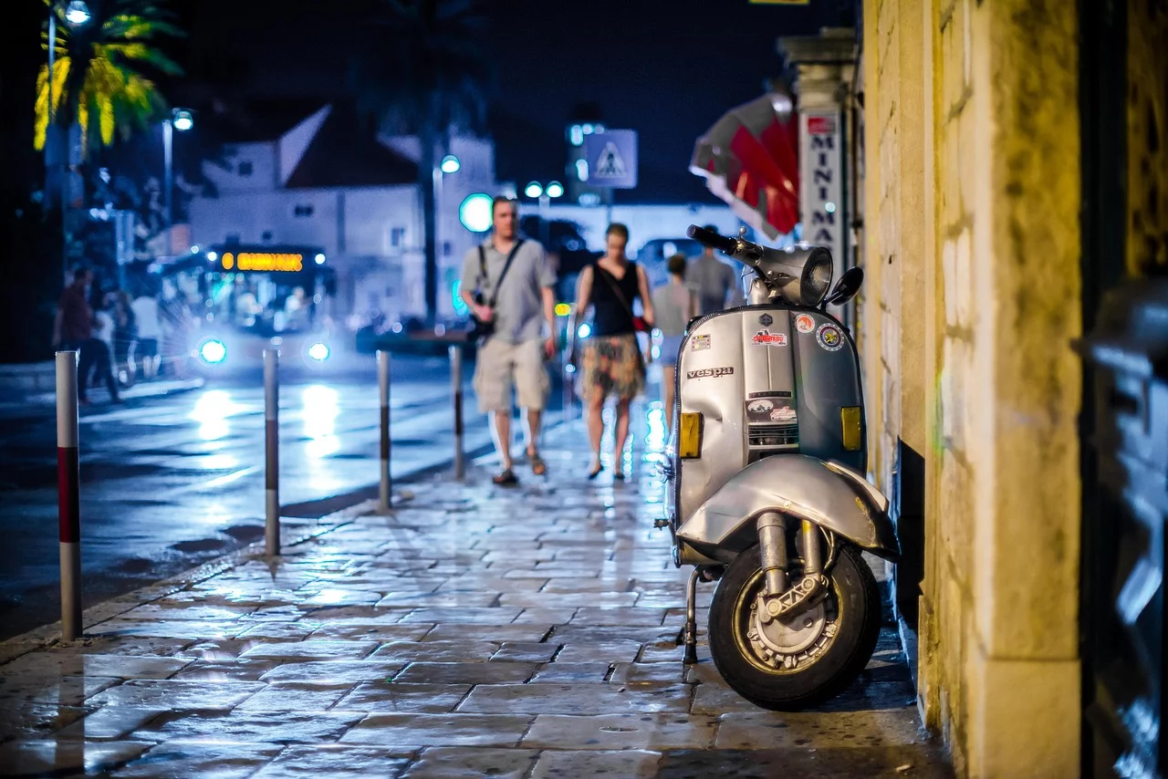 Vespa tour of historic Rome