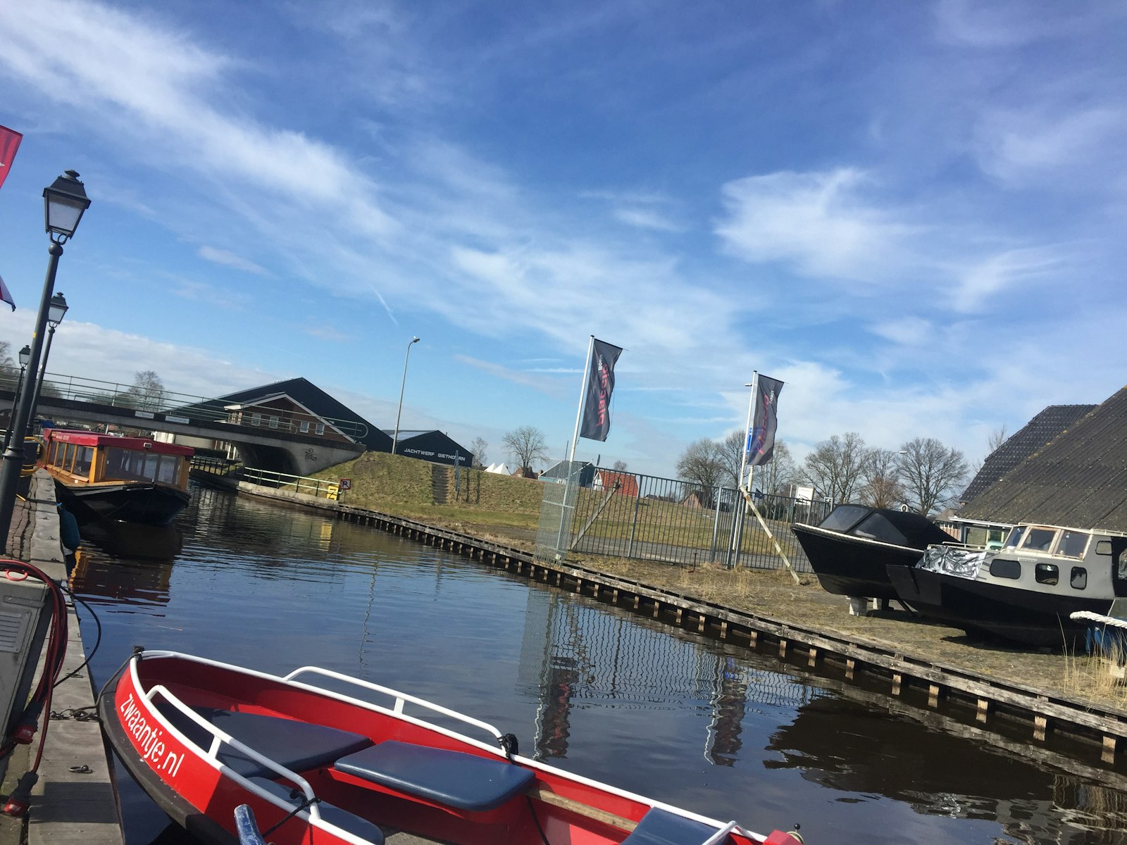 Croisière guidée d'une heure sur les canaux de Giethoorn