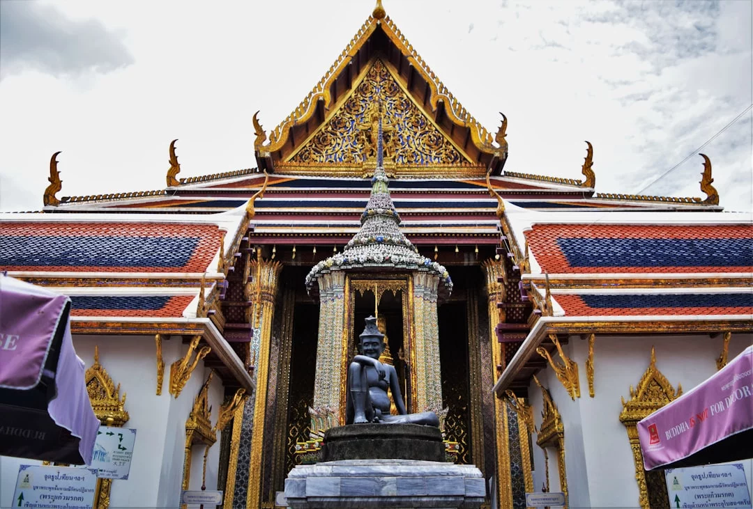 Grand Palace & Wat Phra Kaew (Emerald Buddha)