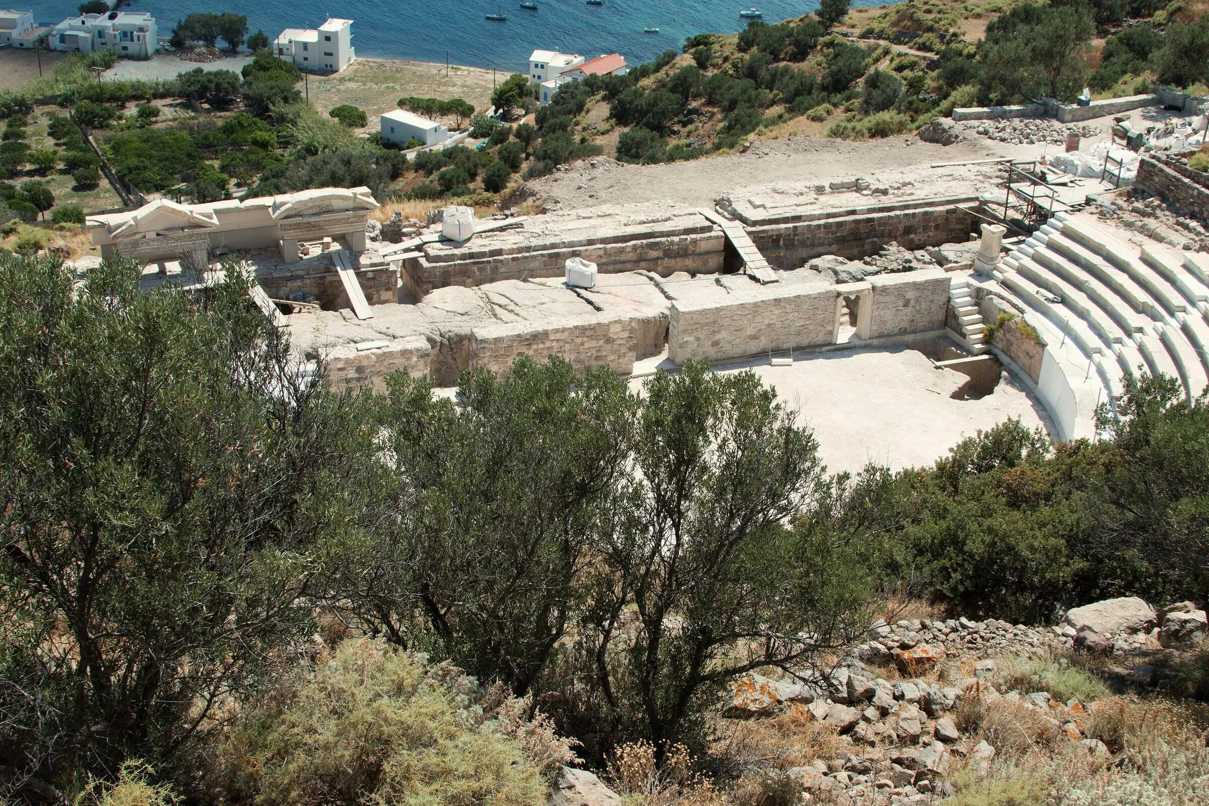 Théâtre antique et site de la Vénus de Milo